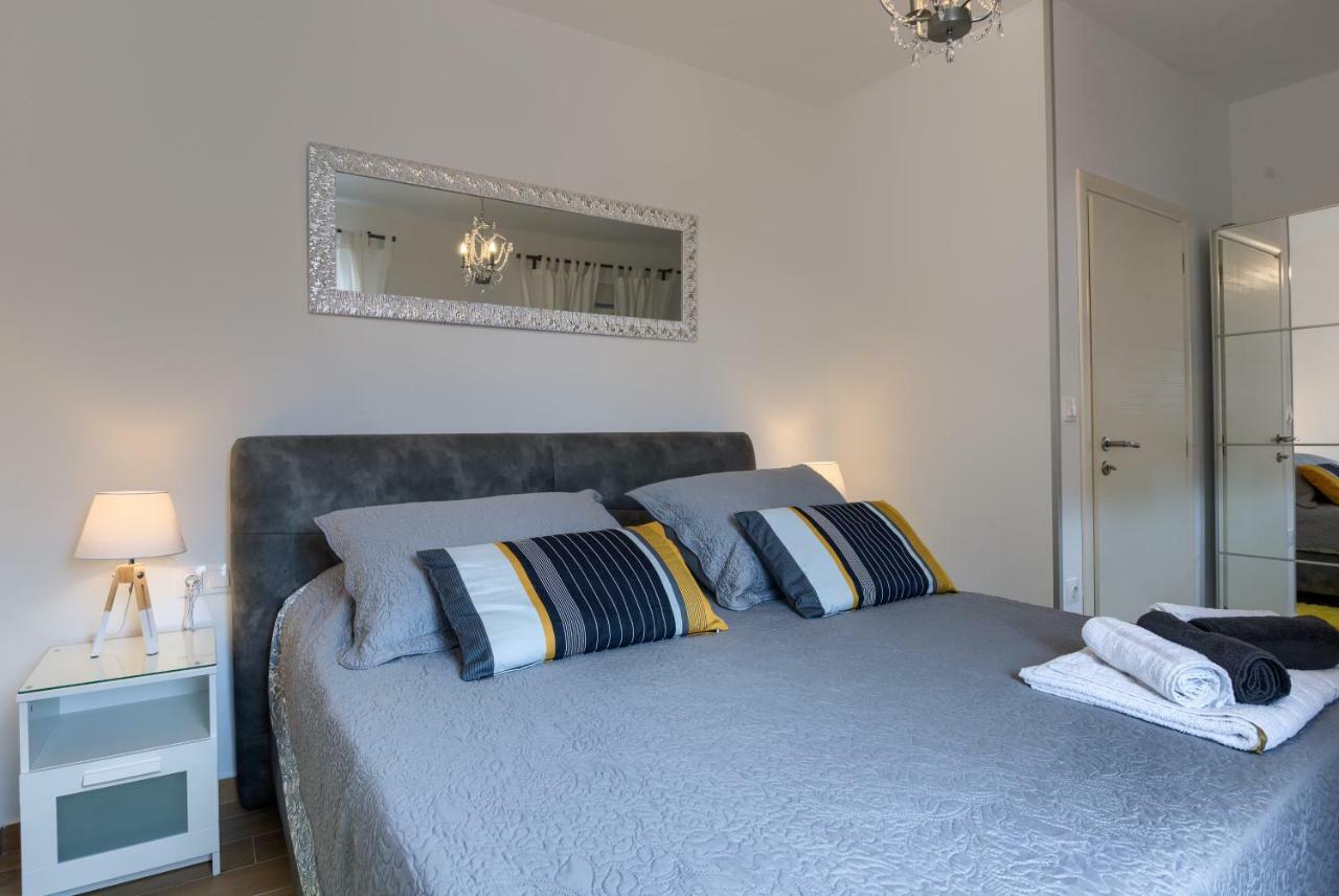 Apartments Dream In Arena 2 Pula Center Free Parking Esterno foto