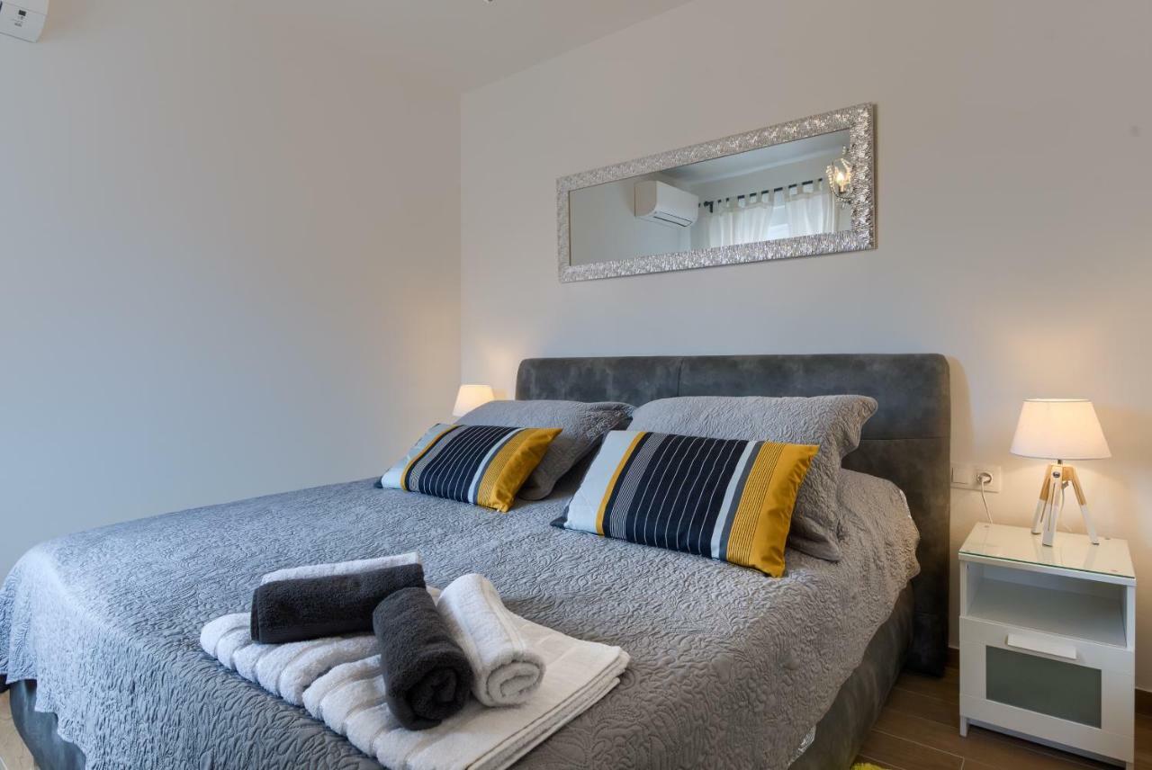 Apartments Dream In Arena 2 Pula Center Free Parking Esterno foto